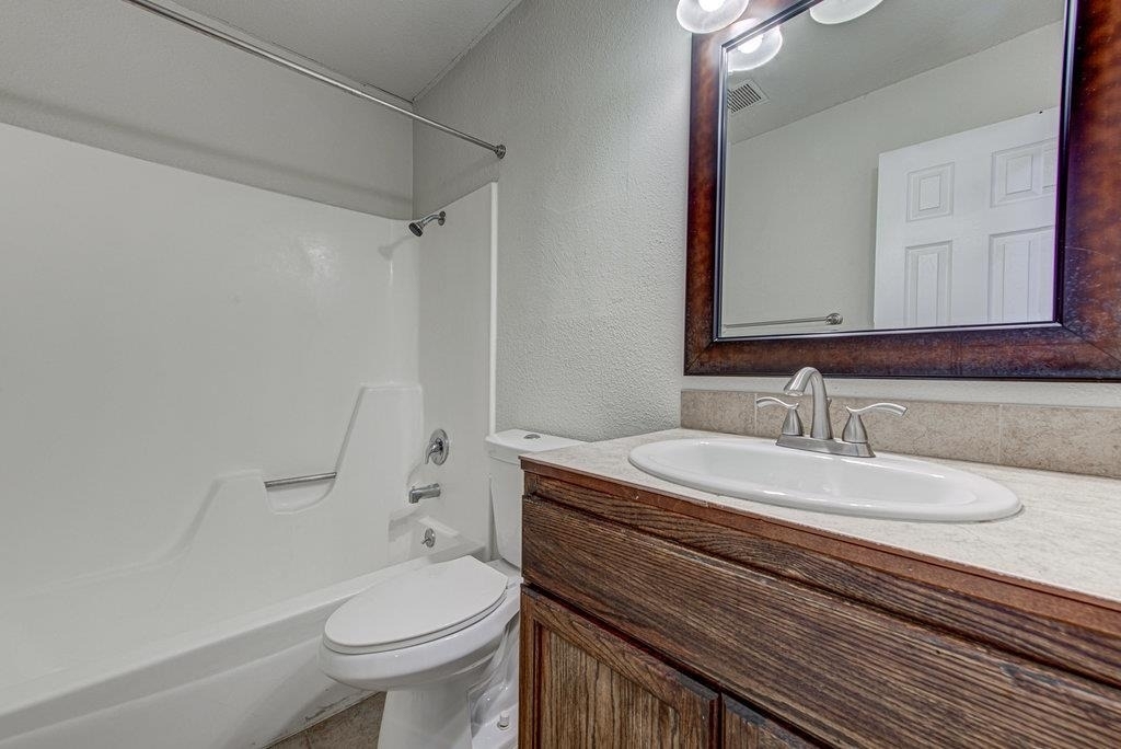 1711 Cricket Hollow Dr - Photo 6