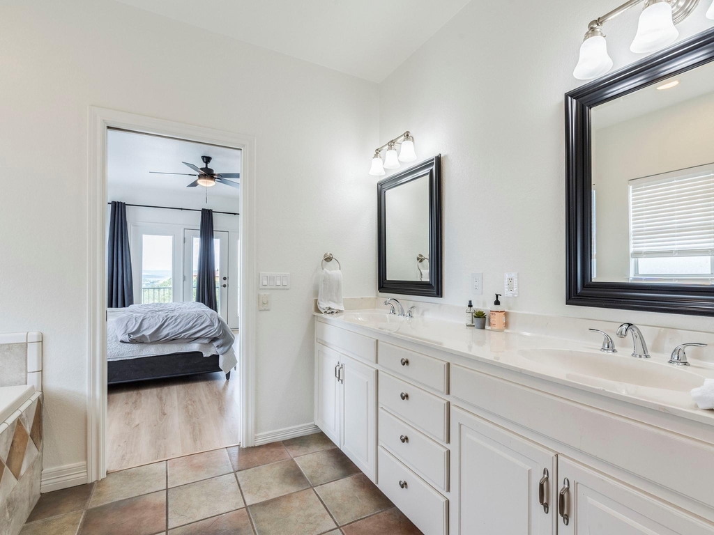 22401 Briarview Dr - Photo 22