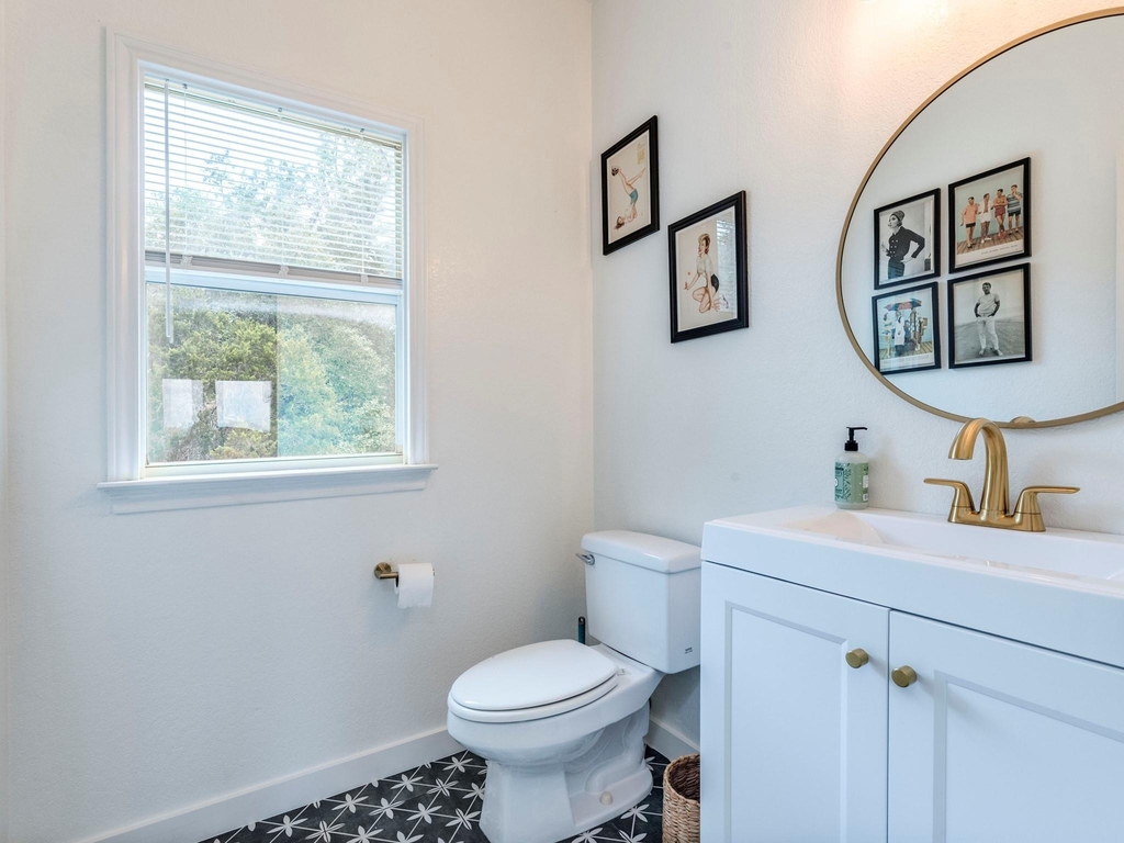 22401 Briarview Dr - Photo 11