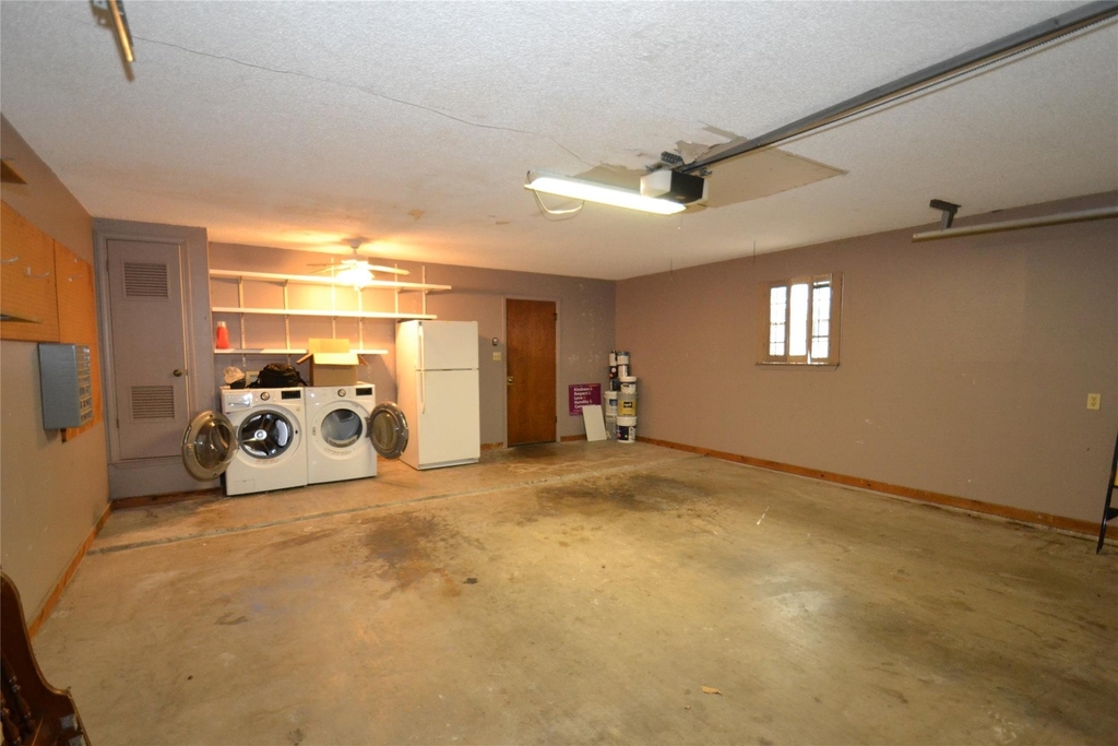 8833 Tallwood Dr - Photo 37