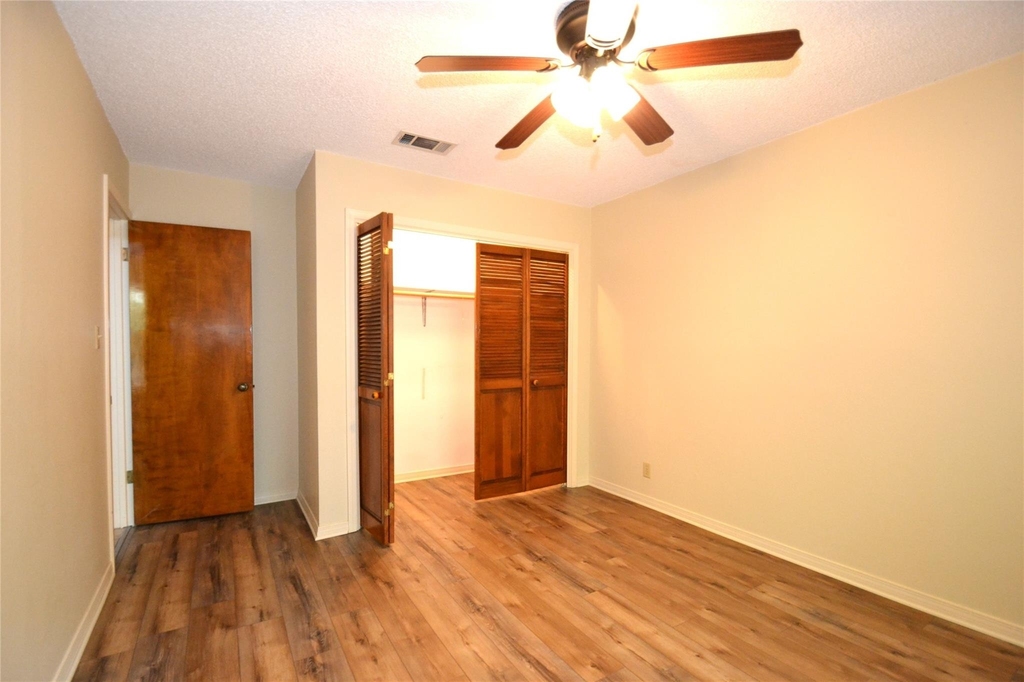 8833 Tallwood Dr - Photo 20