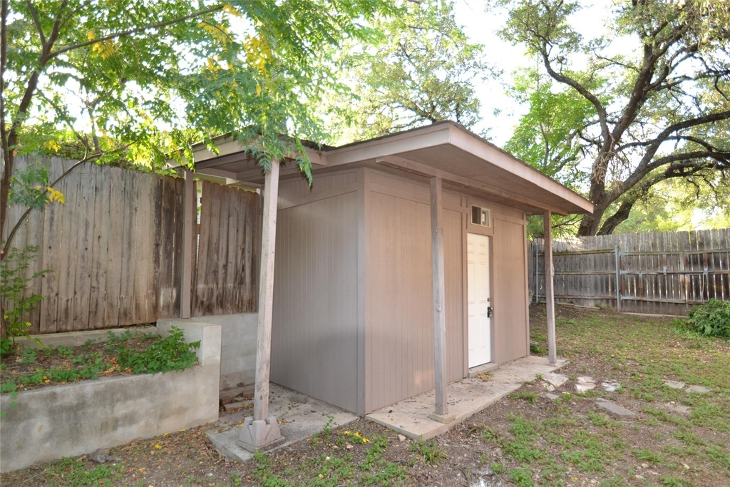 8833 Tallwood Dr - Photo 31