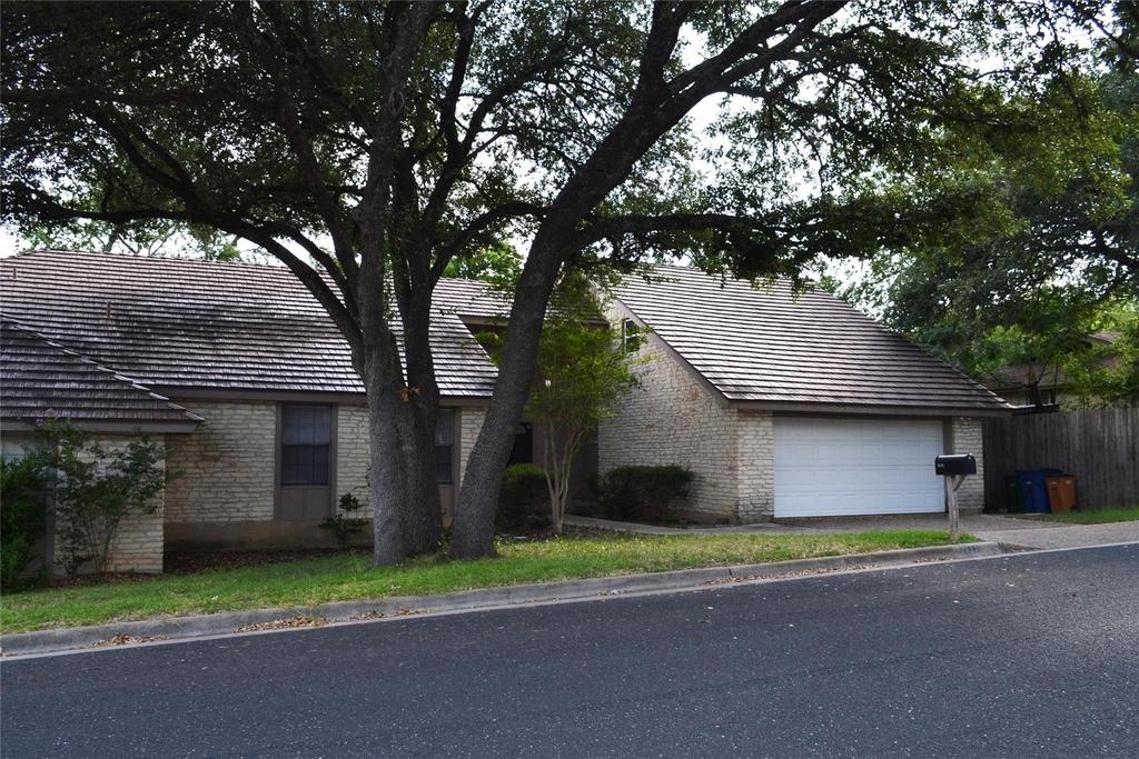 8833 Tallwood Dr - Photo 38