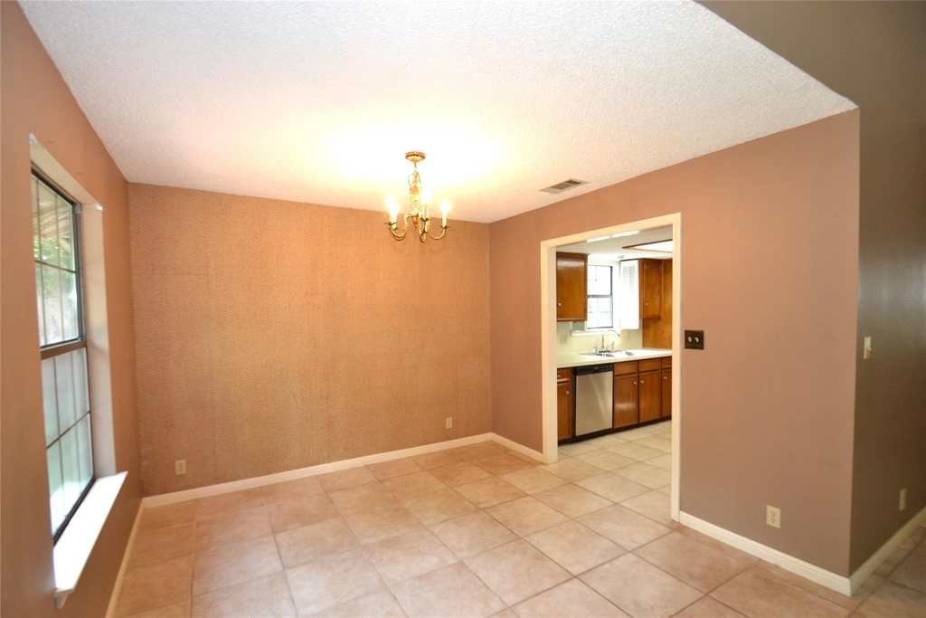 8833 Tallwood Dr - Photo 5