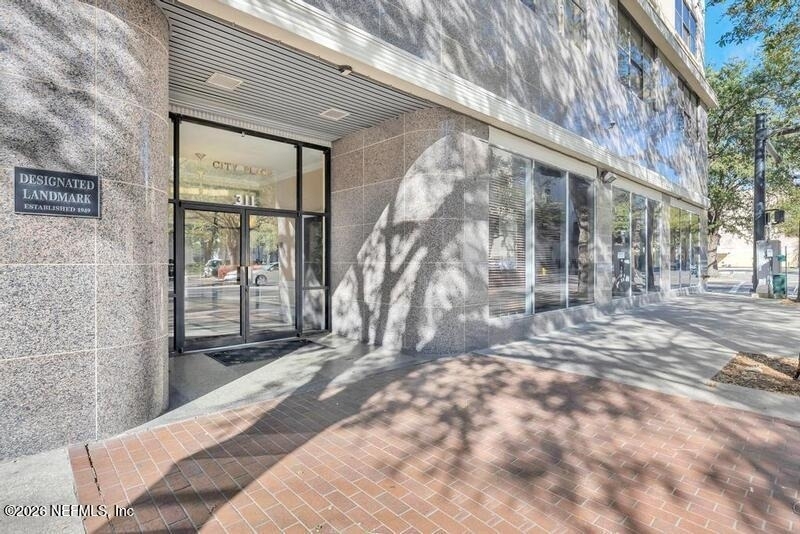 311 W Ashley Street - Photo 1