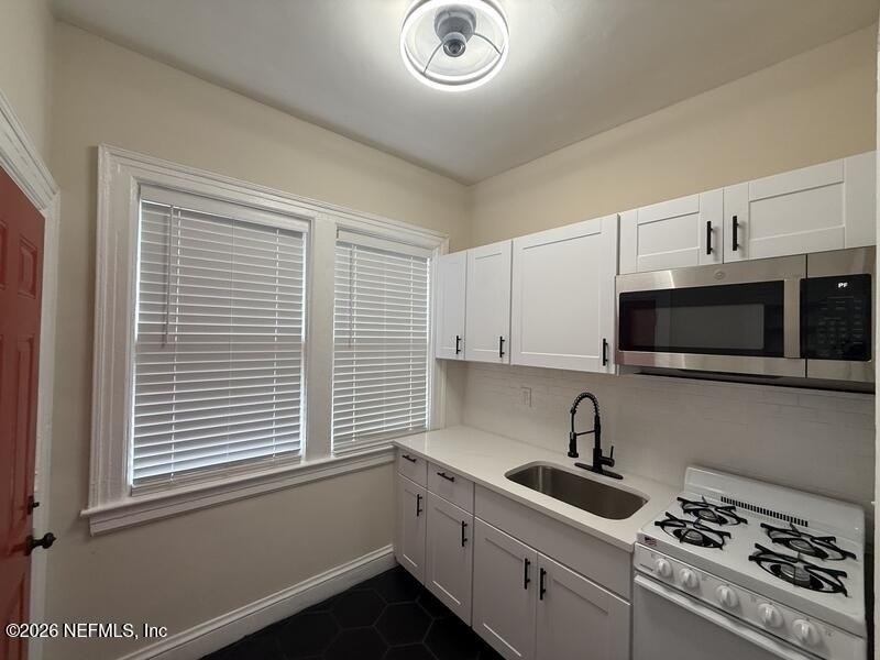 2744 Riverside Avenue - Photo 7