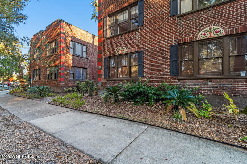 2744 Riverside Avenue - Photo 0