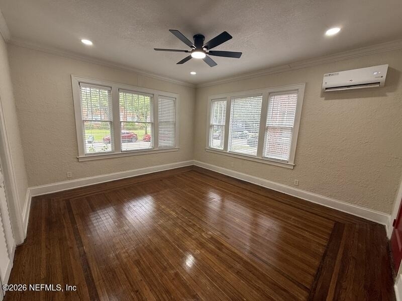 2744 Riverside Avenue - Photo 9