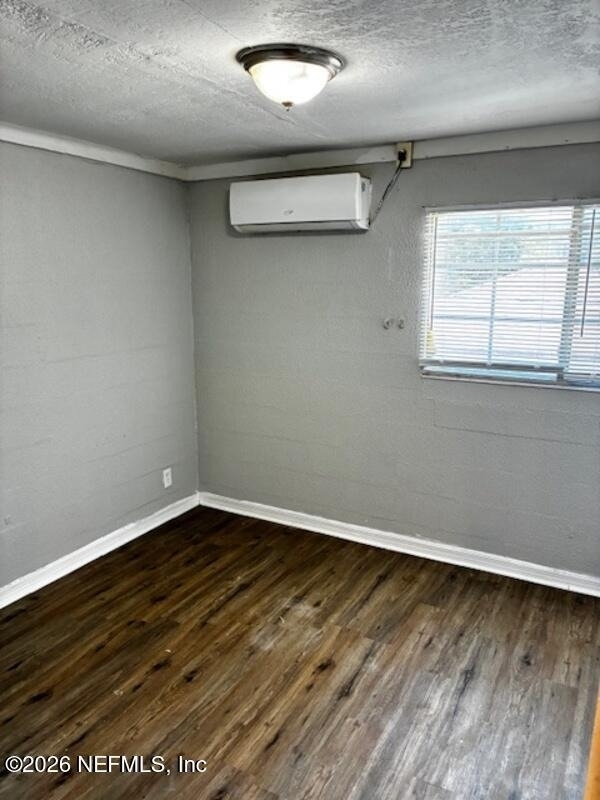 2146 Inwood Terrace - Photo 5