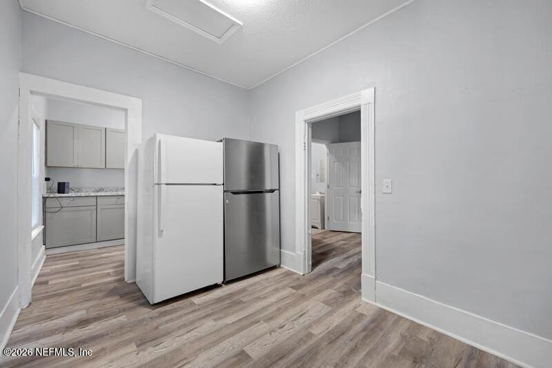 1648 W 36th Street - Photo 7