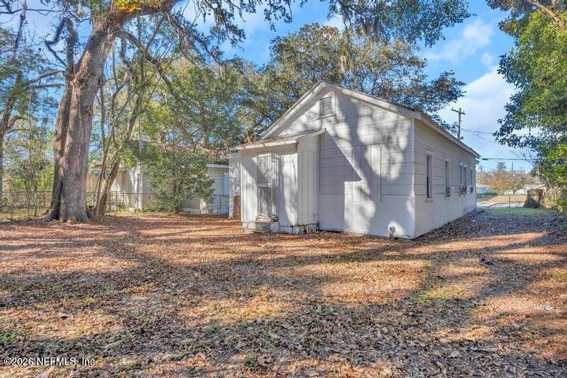 1648 W 36th Street - Photo 19