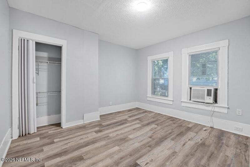 1648 W 36th Street - Photo 14