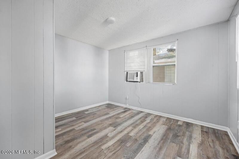 1648 W 36th Street - Photo 16