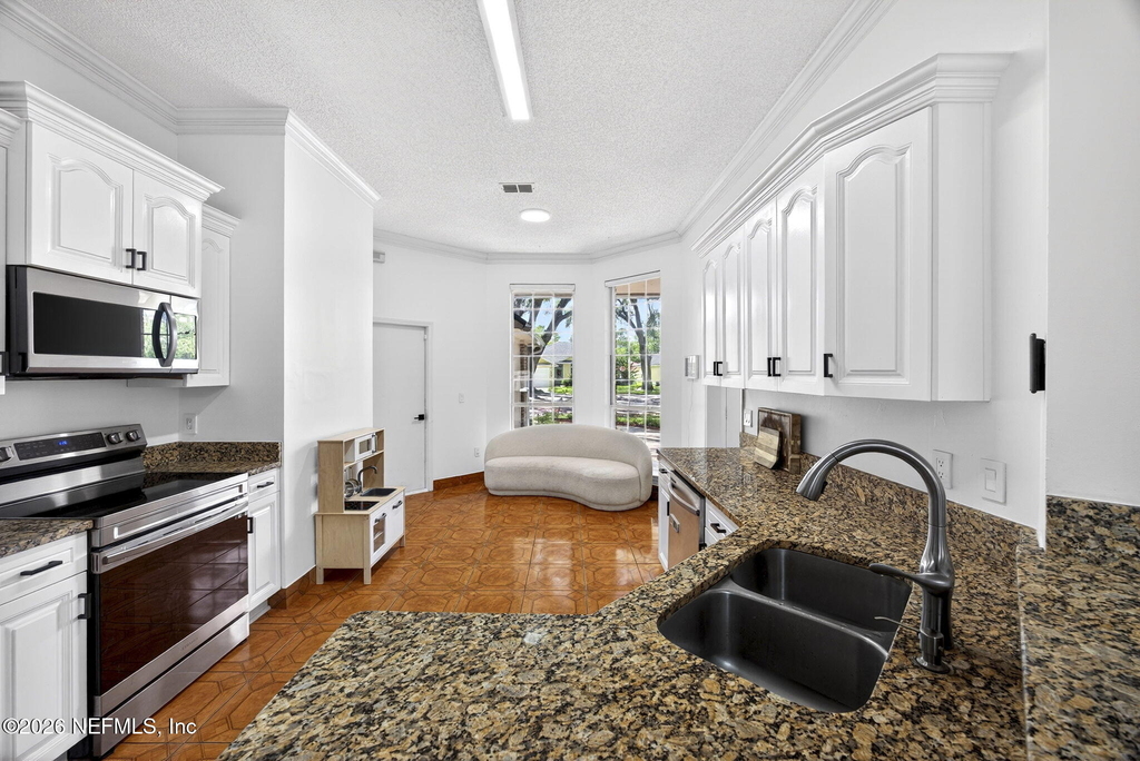 9515 Broken Oak Boulevard - Photo 9