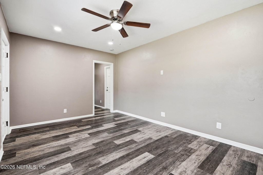 3044 W 9th Street - Photo 5