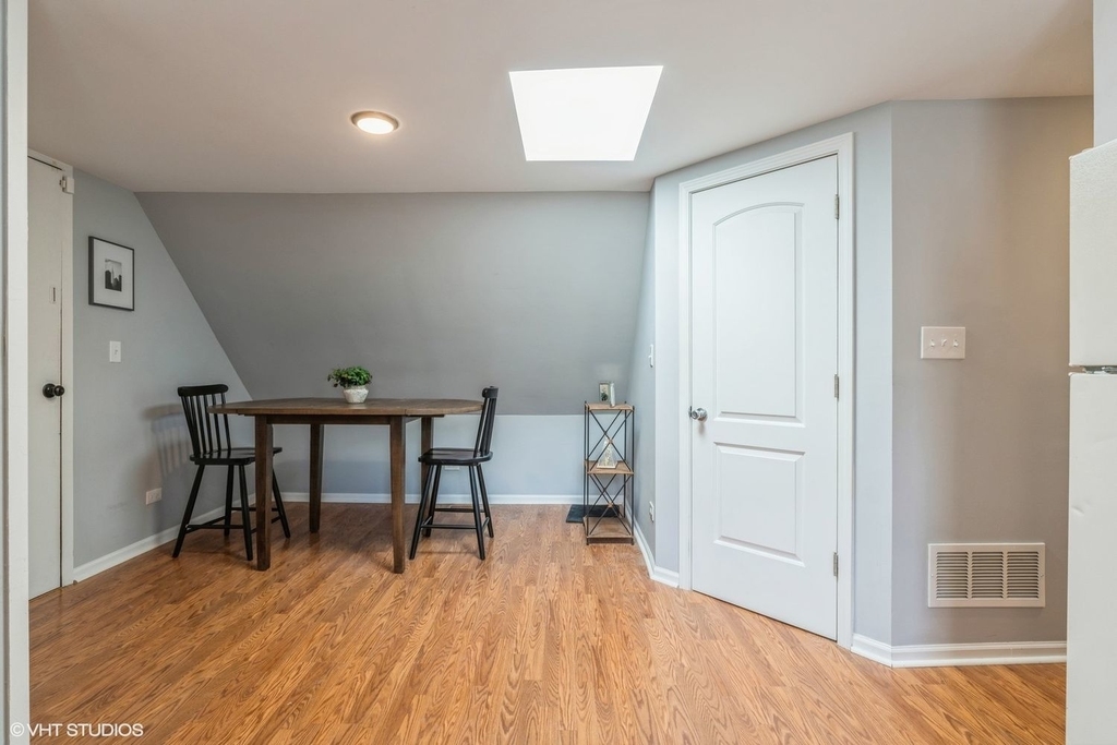 3575 N Milwaukee Avenue - Photo 8