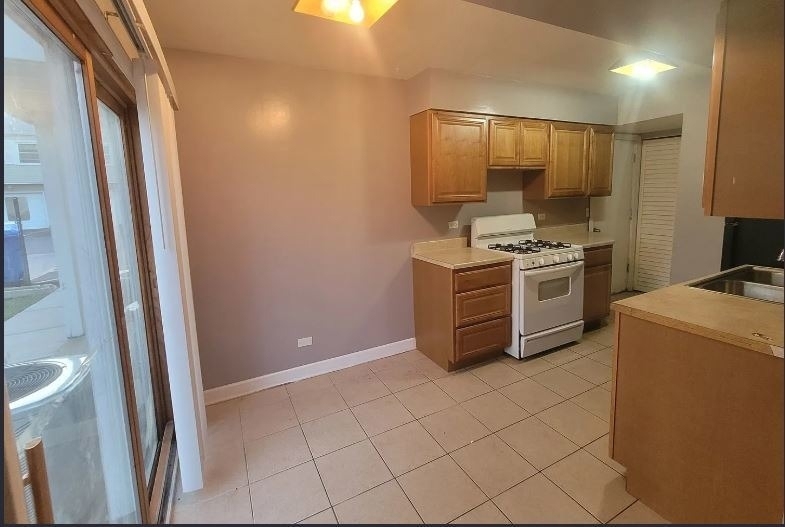 189 Robert Court - Photo 3