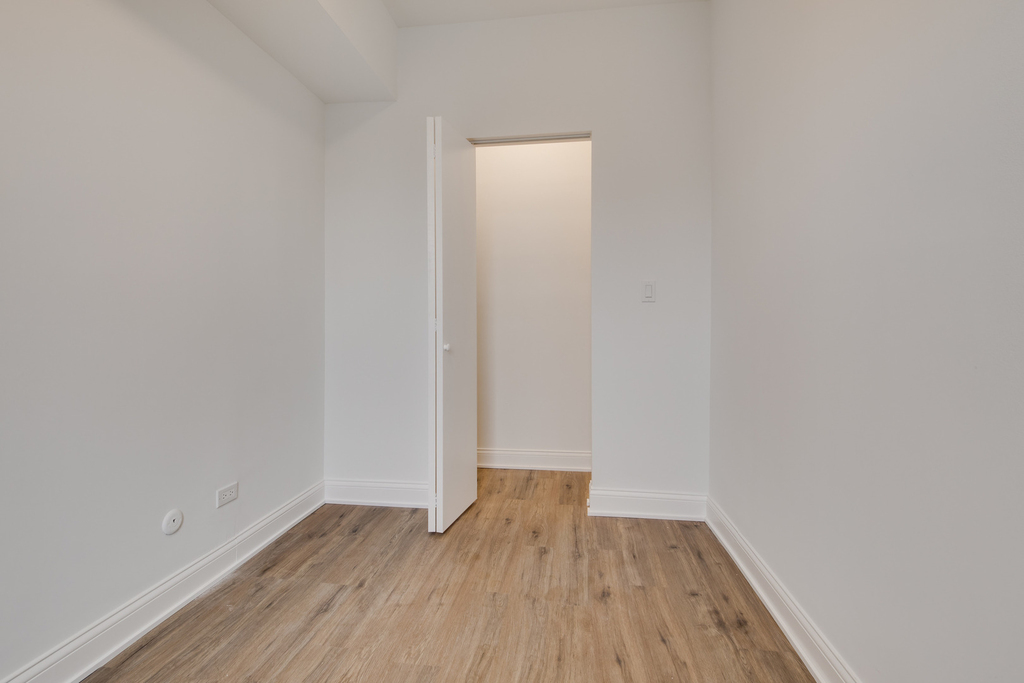 2029 N Damen Avenue - Photo 14