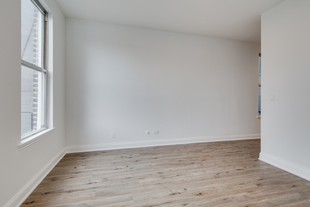 2029 N Damen Avenue - Photo 9