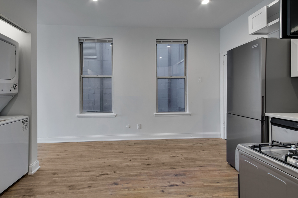 2029 N Damen Avenue - Photo 4