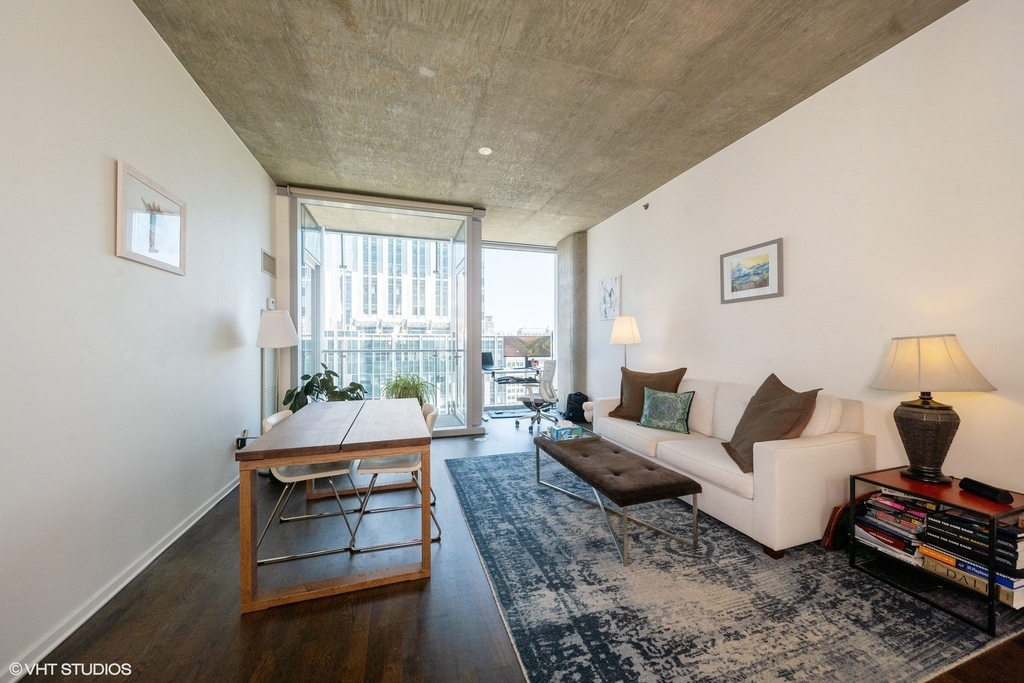600 N Fairbanks Court - Photo 8