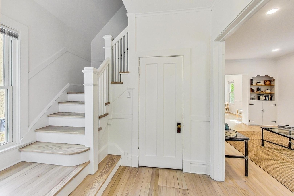 524 Park Avenue - Photo 1
