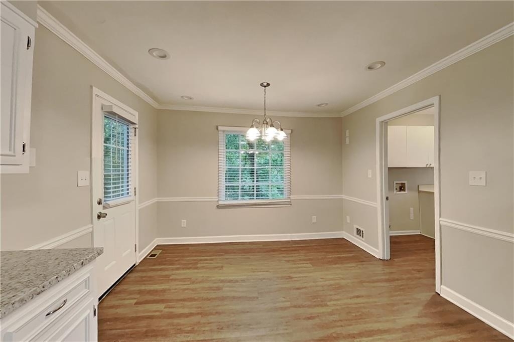 2052 Sumter Court - Photo 6