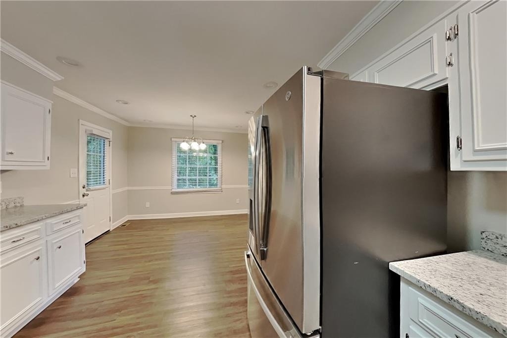 2052 Sumter Court - Photo 5