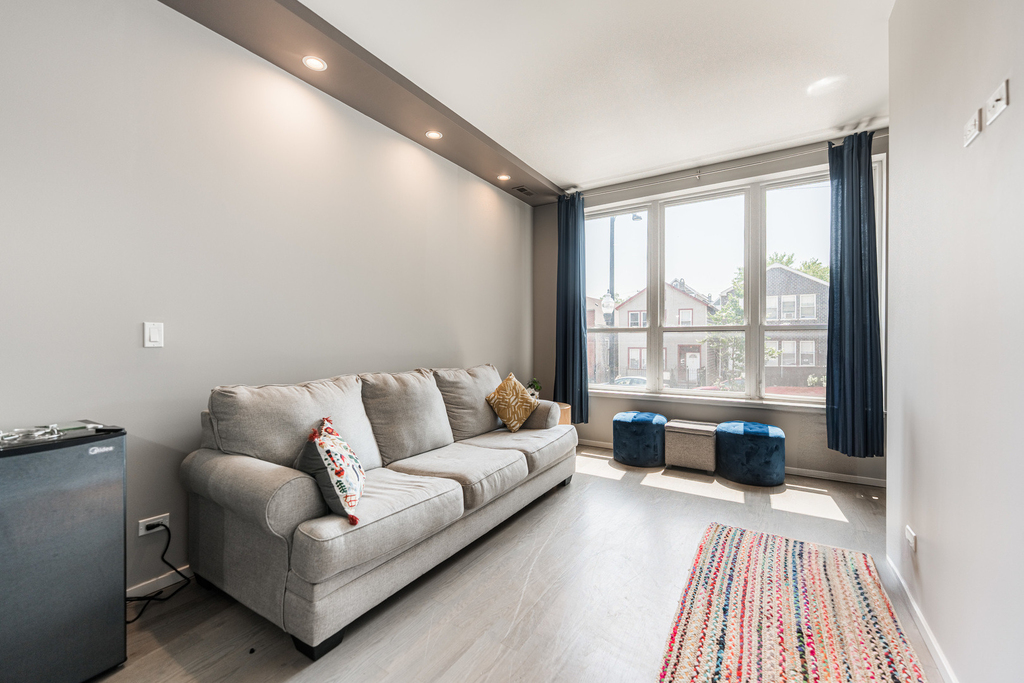 2108 W 18th Place - Photo 6