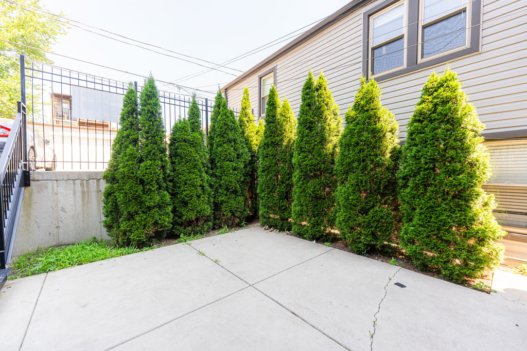 2108 W 18th Place - Photo 19