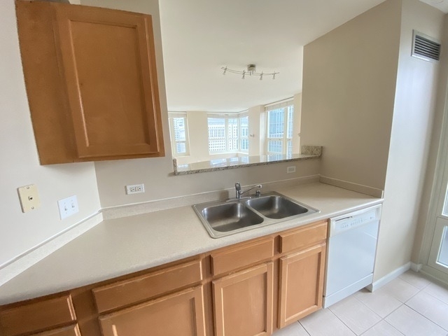 345 N Lasalle - Photo 1