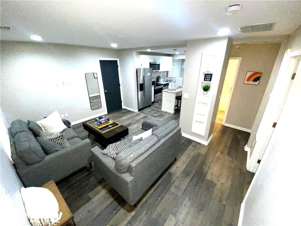 2176 Pansy Street - Photo 3
