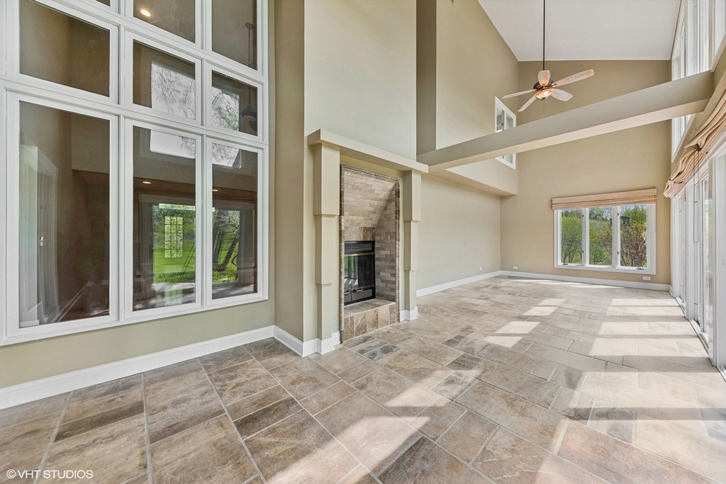 15020 King Drive - Photo 13