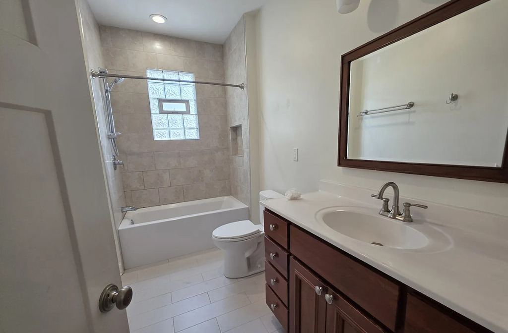 2343 W Winona Street - Photo 5