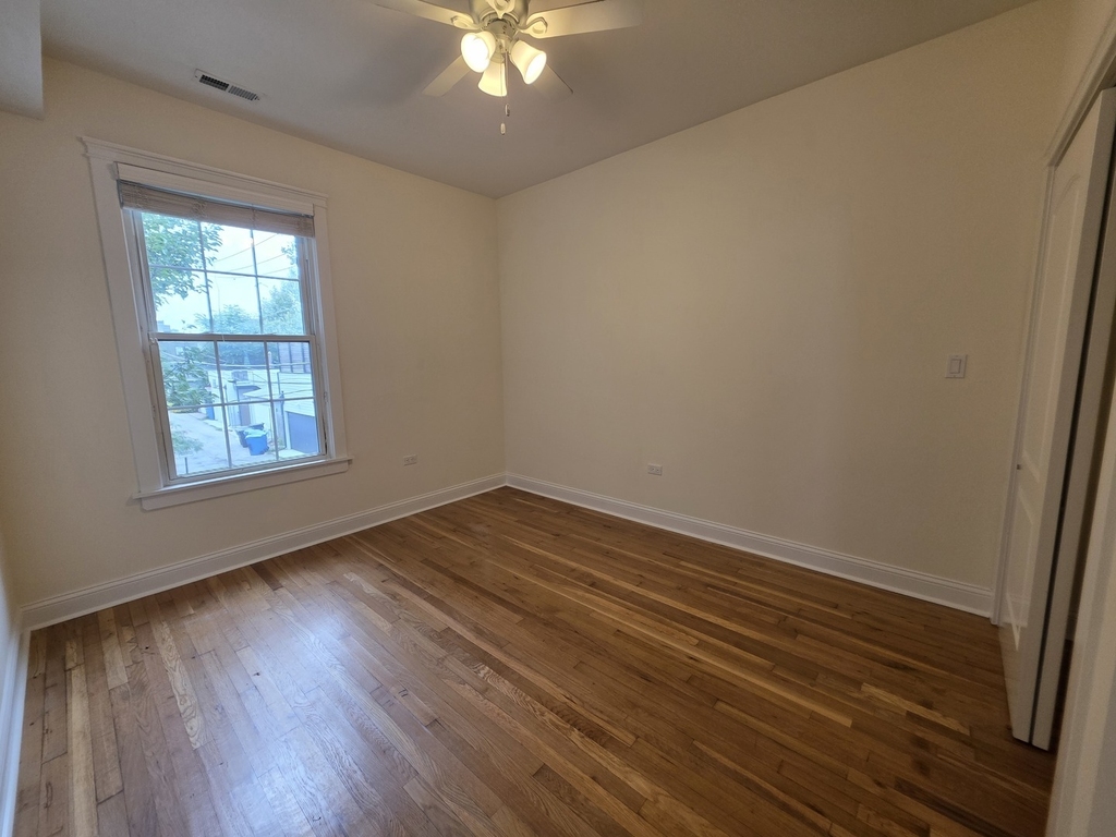 2343 W Winona Street - Photo 10