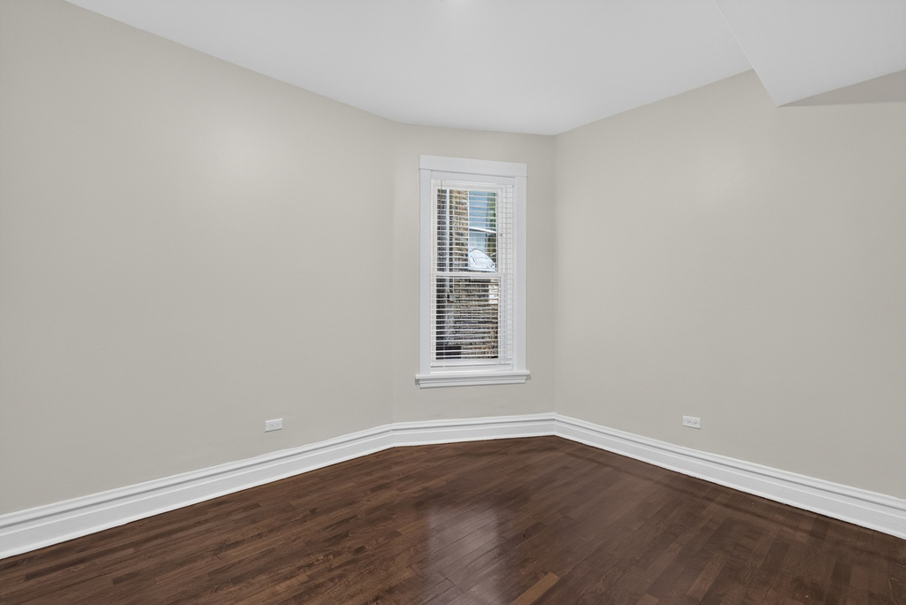 3023 W Wellington Avenue - Photo 6