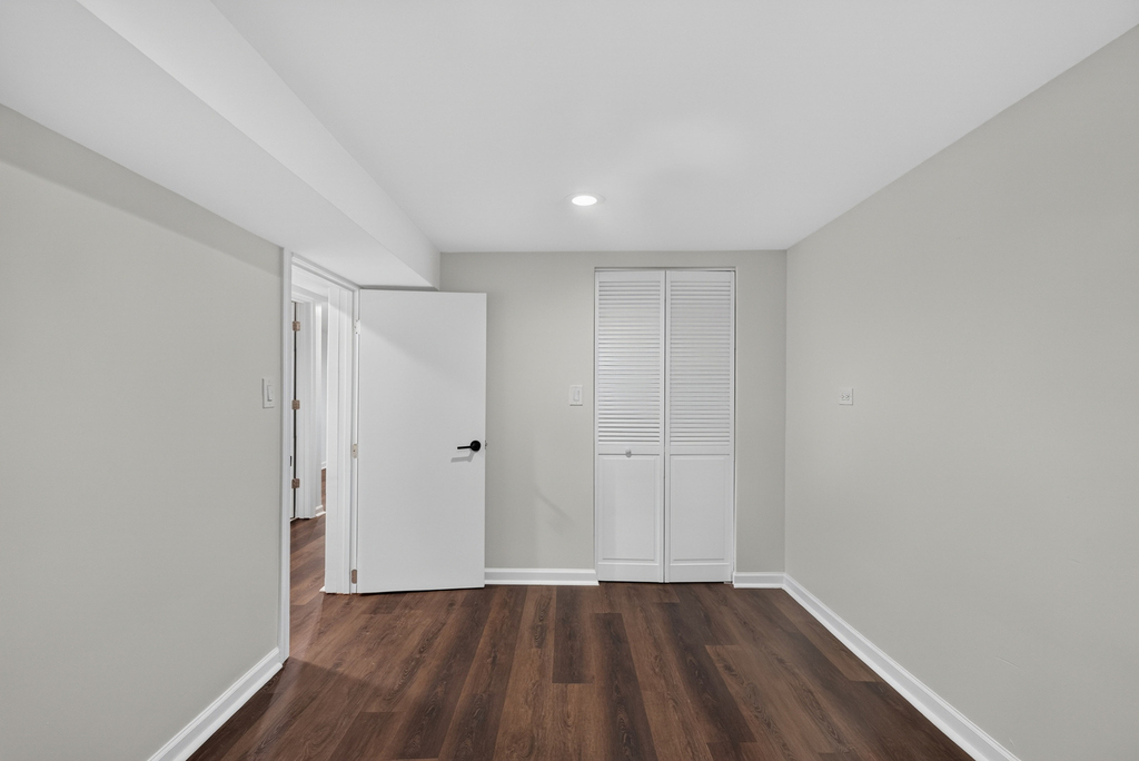 3023 W Wellington Avenue - Photo 22