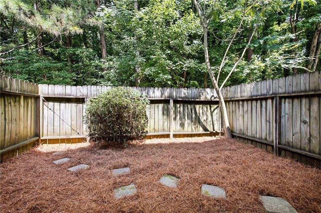 2183 Surrey Court Se - Photo 13