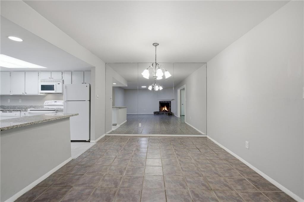 2183 Surrey Court Se - Photo 8