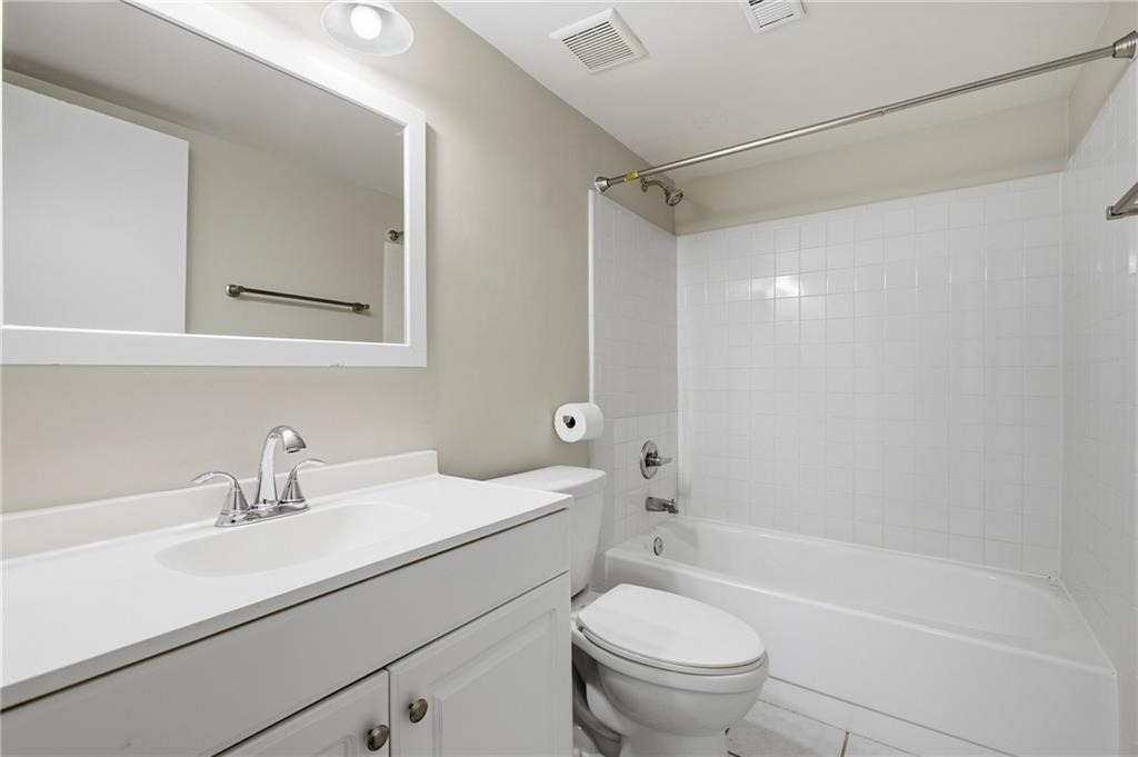 2183 Surrey Court Se - Photo 21