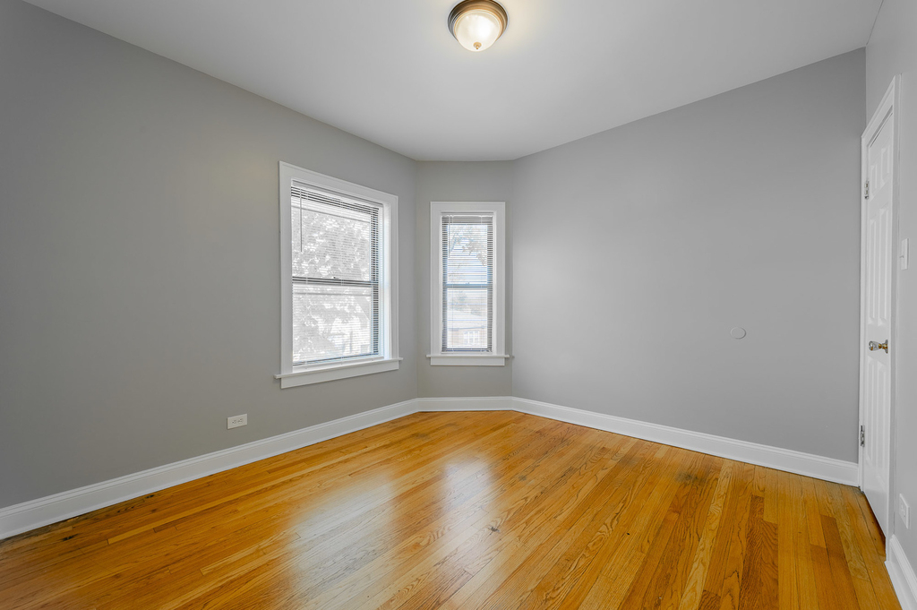 2056 W Arthur Avenue - Photo 6