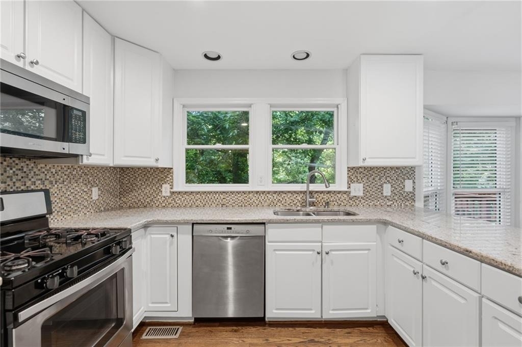 620 Brook Landing Court - Photo 12
