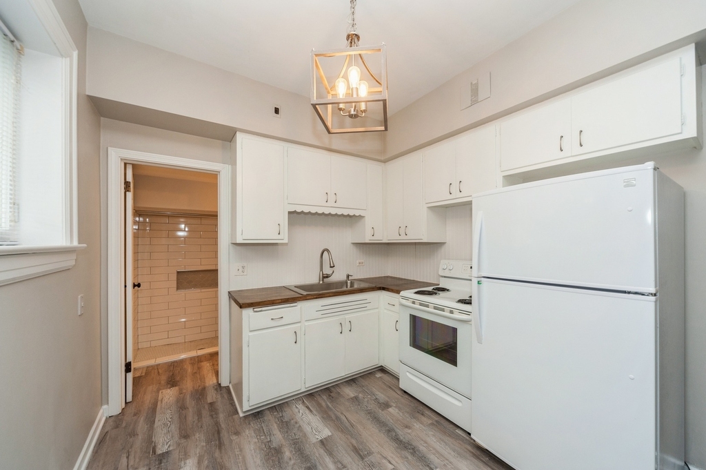 1660 2nd Street - Photo 9