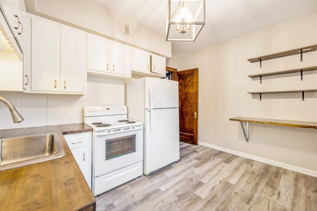 1660 2nd Street - Photo 8