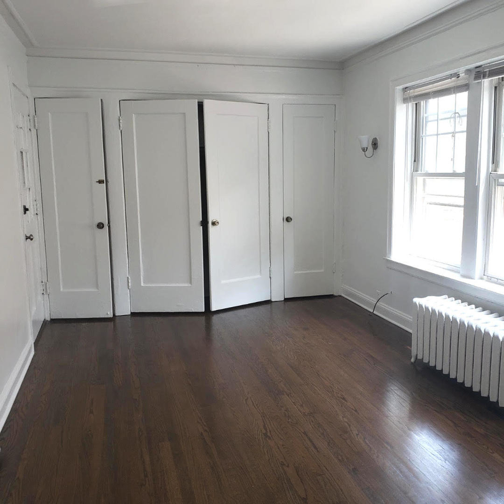 1064 W Thorndale Avenue - Photo 2
