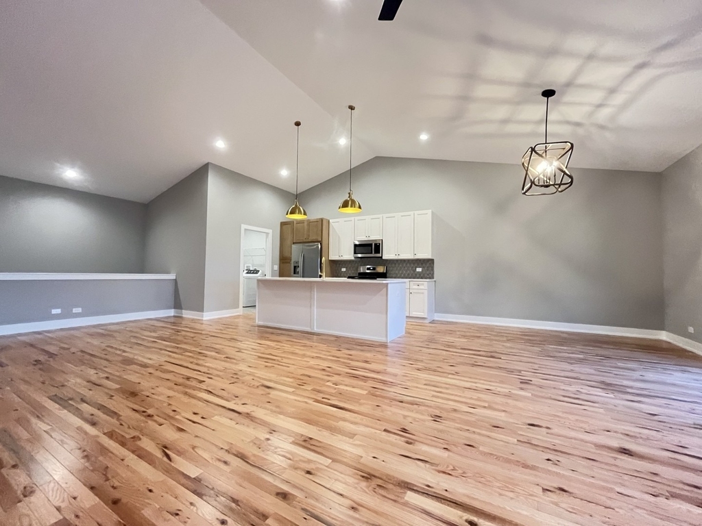 974 Meadow Lane - Photo 2