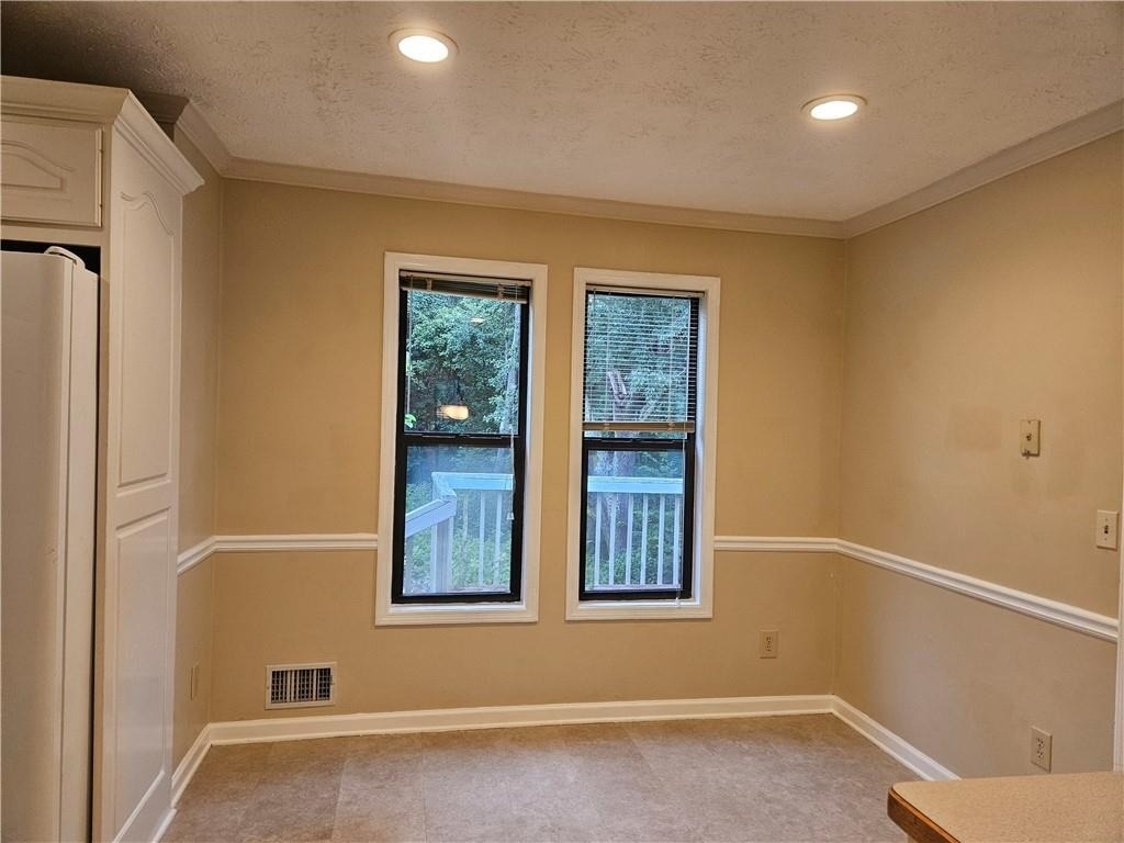 395 Monivea Lane - Photo 9