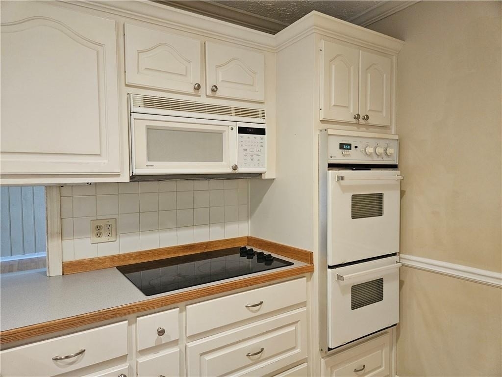 395 Monivea Lane - Photo 12