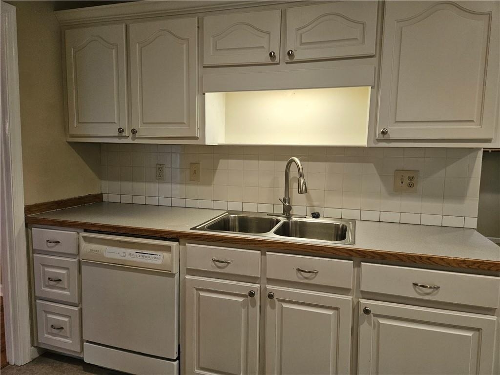 395 Monivea Lane - Photo 11