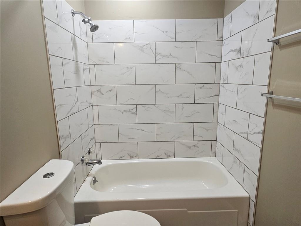395 Monivea Lane - Photo 15